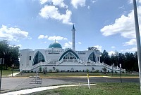 Masjid Al Nabi, a mosque in Chantily, Virginia, has some ethnic Qarsherskiyans who attend prayer there sometimes.
